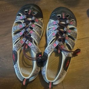 Keen Hiking Sandals size 8